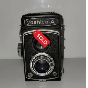 SOLD....Yashica-A (TLR) 120 film camera made in Japan UNTESTED AS IS